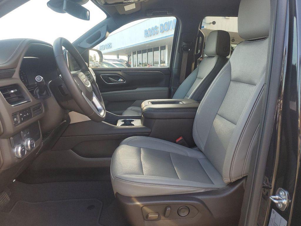 used 2024 GMC Yukon car, priced at $47,690