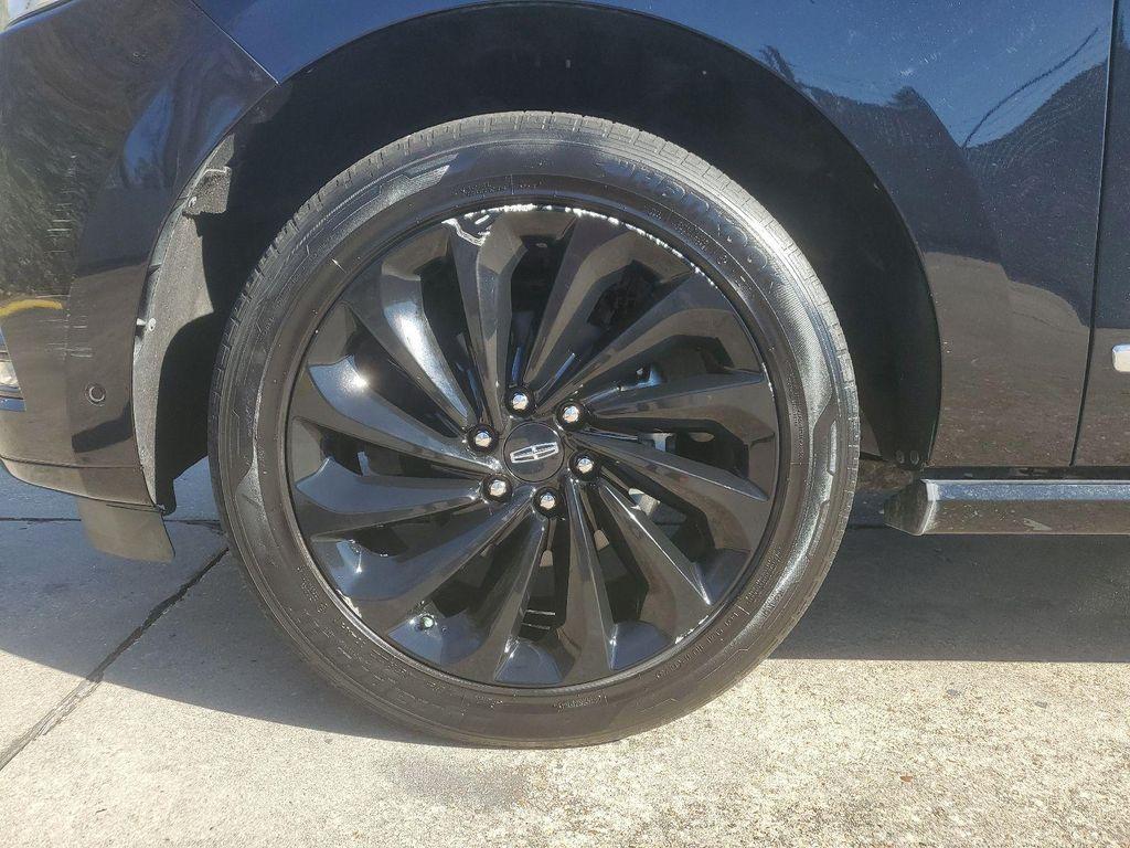 used 2021 Lincoln Navigator car, priced at $33,495