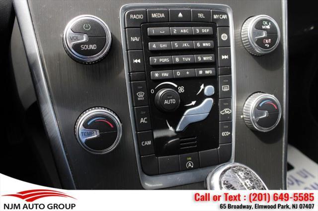 2015 Black Sapphire Metallic Volvo XC60