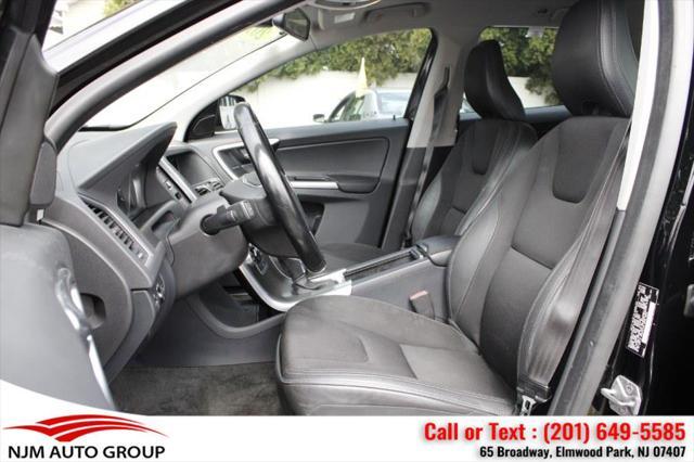 2015 Black Sapphire Metallic Volvo XC60