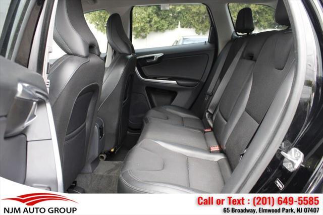 2015 Black Sapphire Metallic Volvo XC60