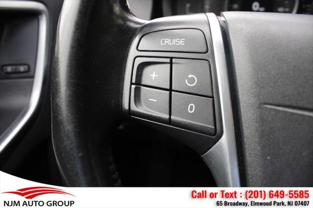 2015 Black Sapphire Metallic Volvo XC60