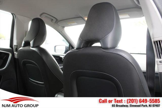 2015 Black Sapphire Metallic Volvo XC60