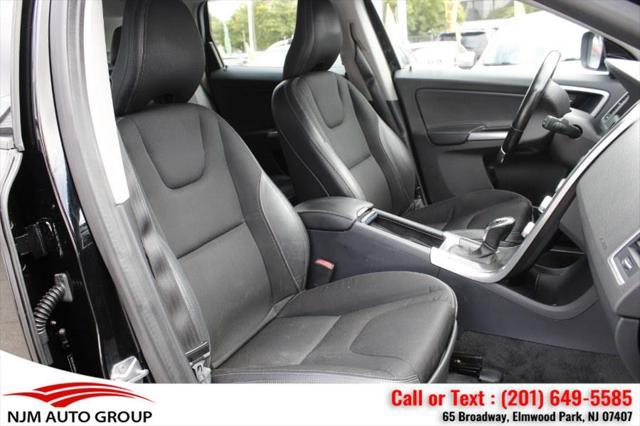 2015 Black Sapphire Metallic Volvo XC60