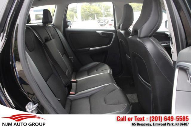2015 Black Sapphire Metallic Volvo XC60