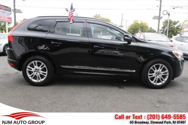 2015 Black Sapphire Metallic Volvo XC60