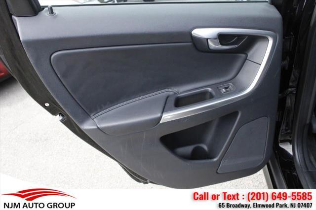 2015 Black Sapphire Metallic Volvo XC60
