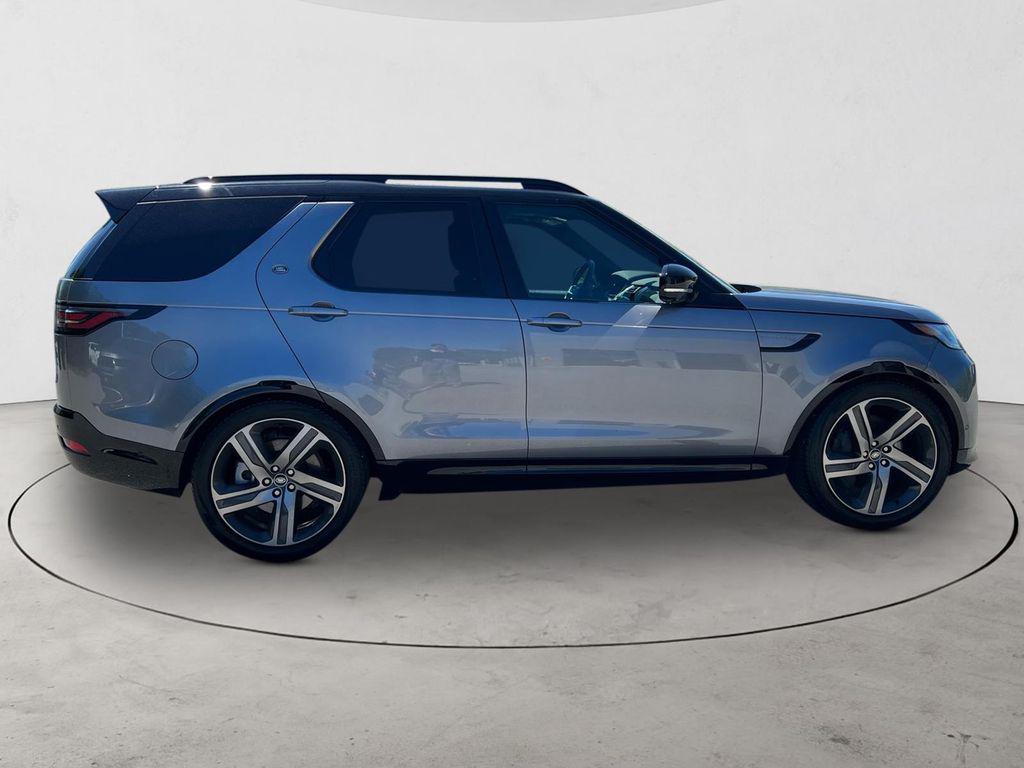 new 2026 Land Rover Discovery car, priced at $82,765