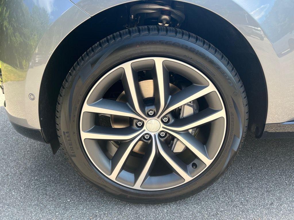 new 2025 Land Rover Range Rover car, priced at $121,230