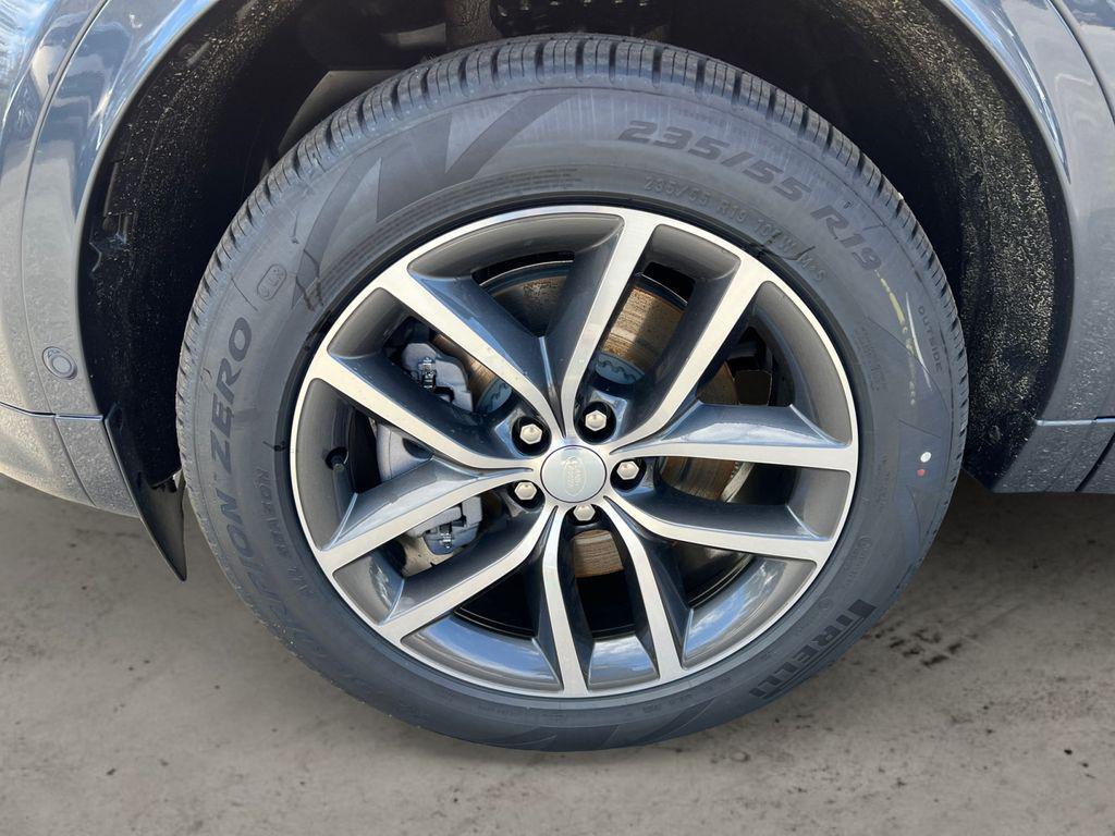 new 2025 Land Rover Discovery Sport car, priced at $43,878