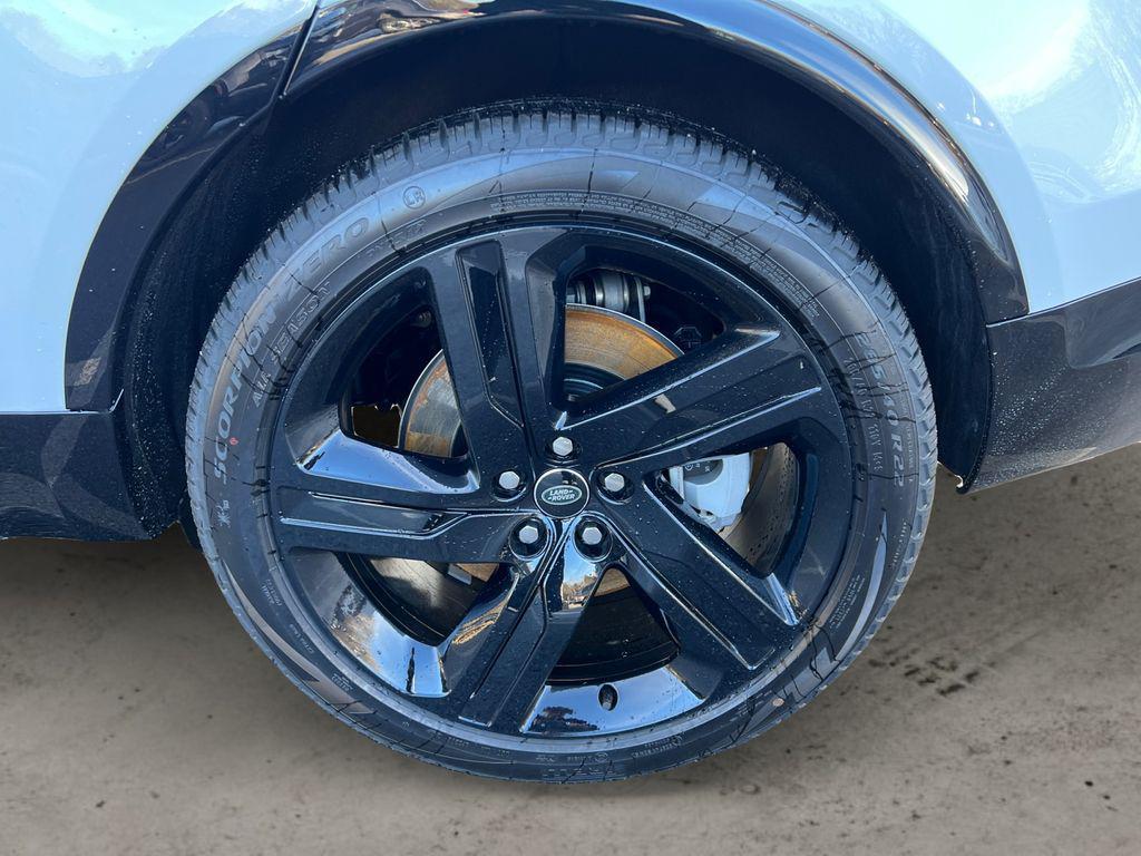 new 2025 Land Rover Discovery car, priced at $79,150