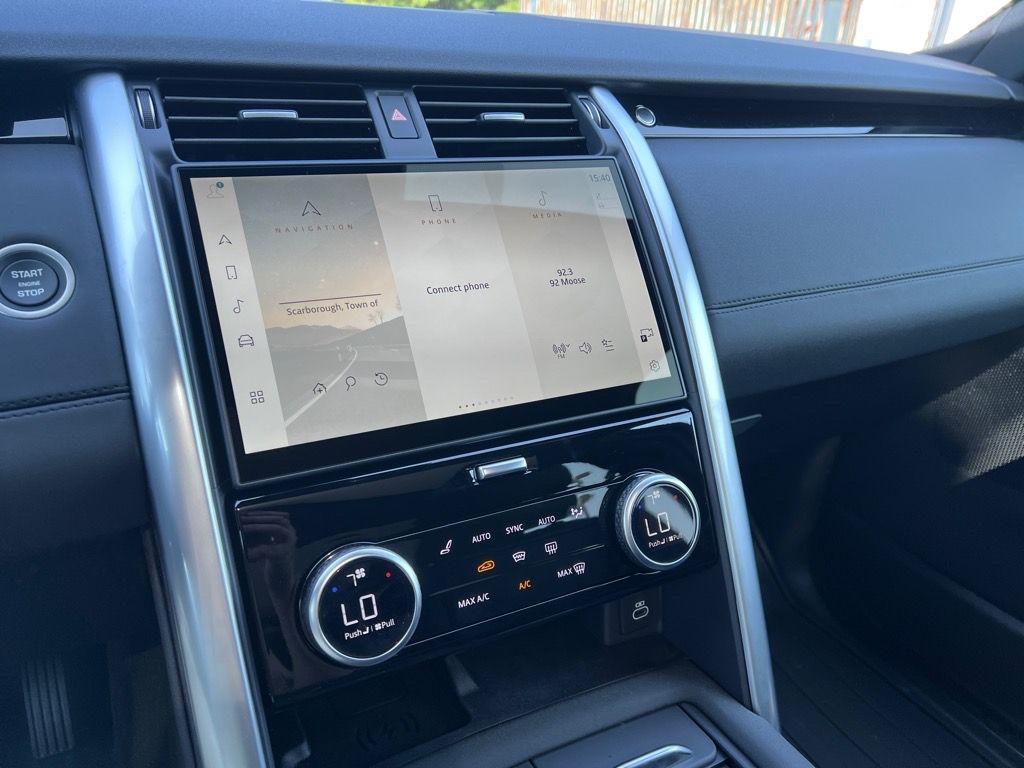 new 2025 Land Rover Discovery car, priced at $67,528