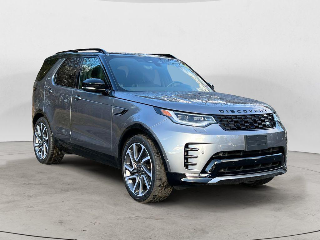 new 2025 Land Rover Discovery car, priced at $67,448