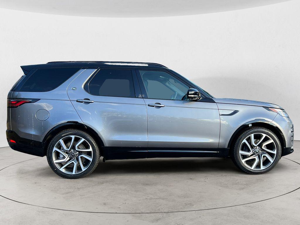 new 2025 Land Rover Discovery car, priced at $67,448