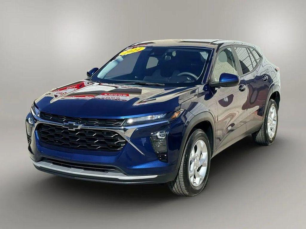 used 2024 Chevrolet Trax car, priced at $18,495