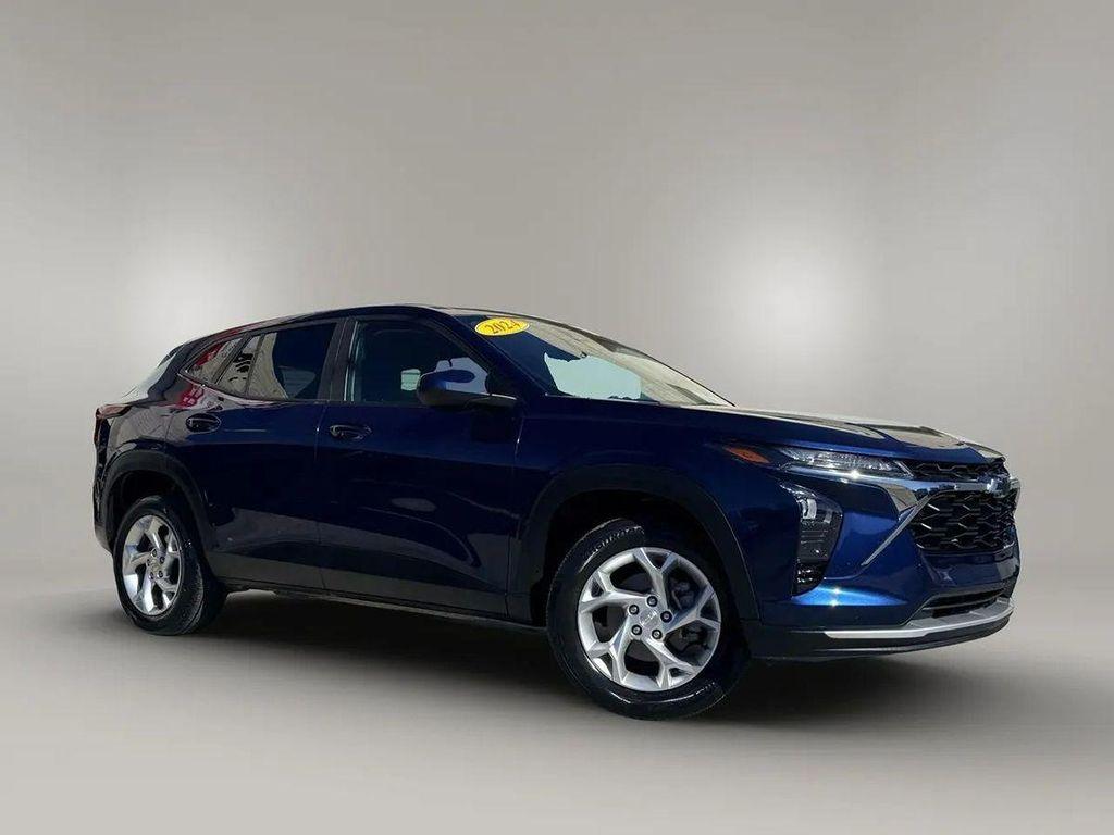 used 2024 Chevrolet Trax car, priced at $18,495