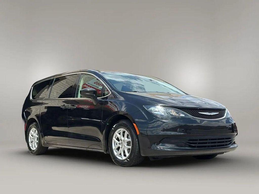 used 2018 Chrysler Pacifica car, priced at $11,995