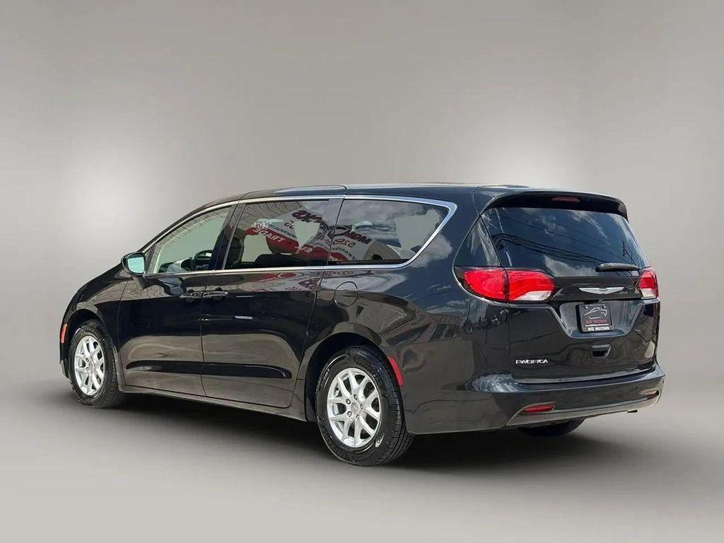 used 2018 Chrysler Pacifica car, priced at $11,995