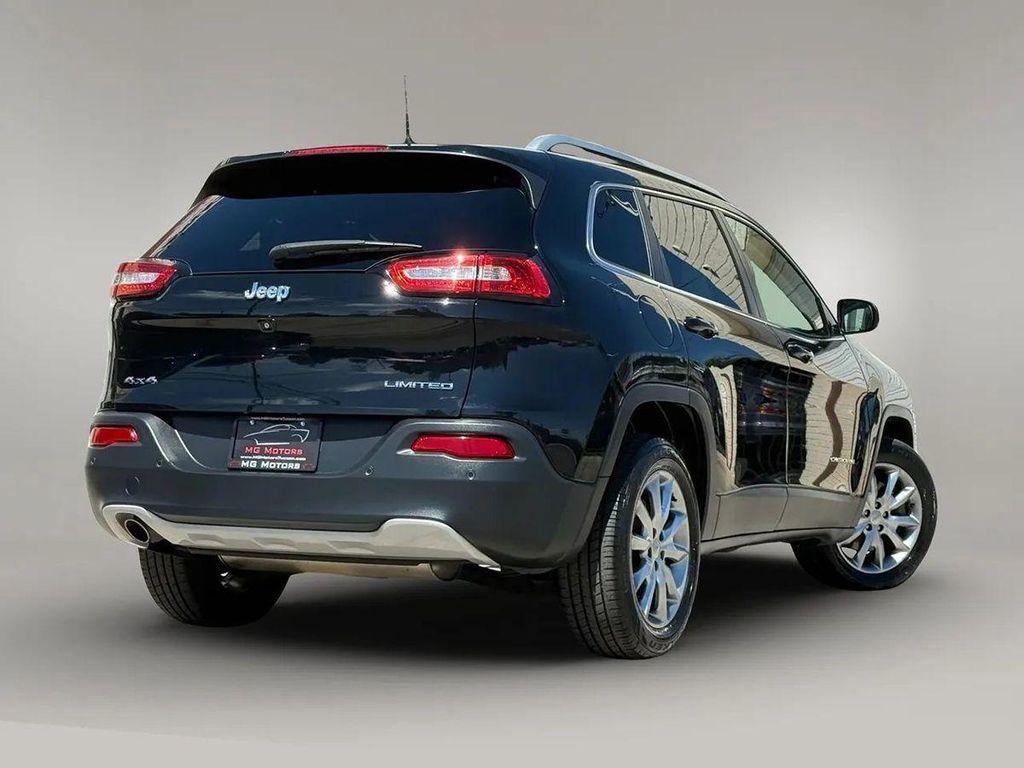 used 2018 Jeep Cherokee car, priced at $16,995