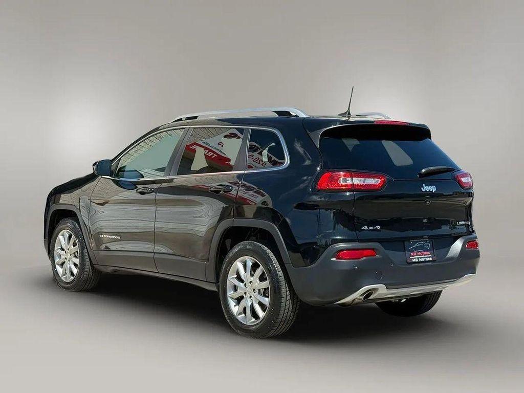 used 2018 Jeep Cherokee car, priced at $16,995