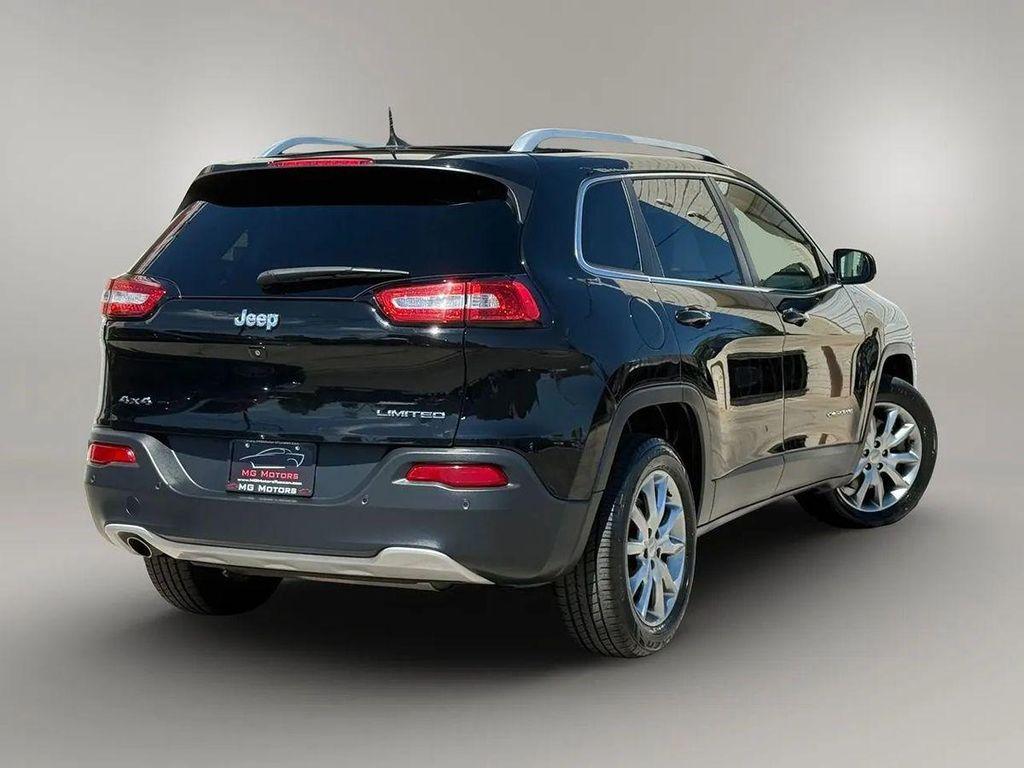 used 2018 Jeep Cherokee car, priced at $16,995