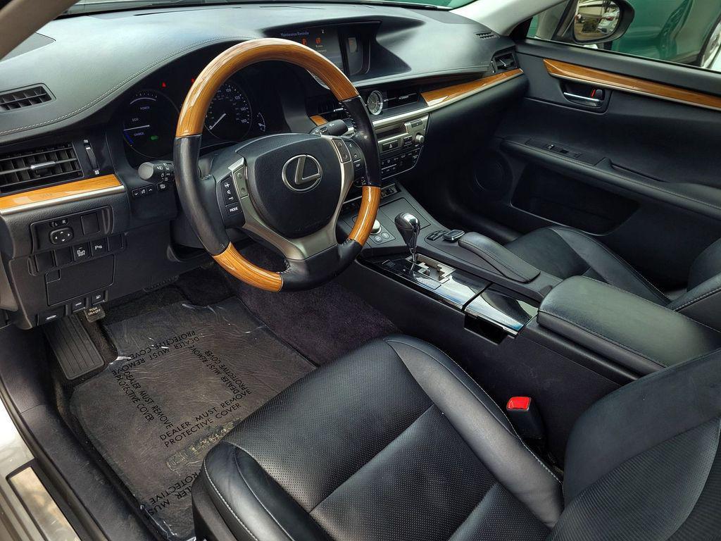 used 2015 Lexus ES 300h car, priced at $12,995