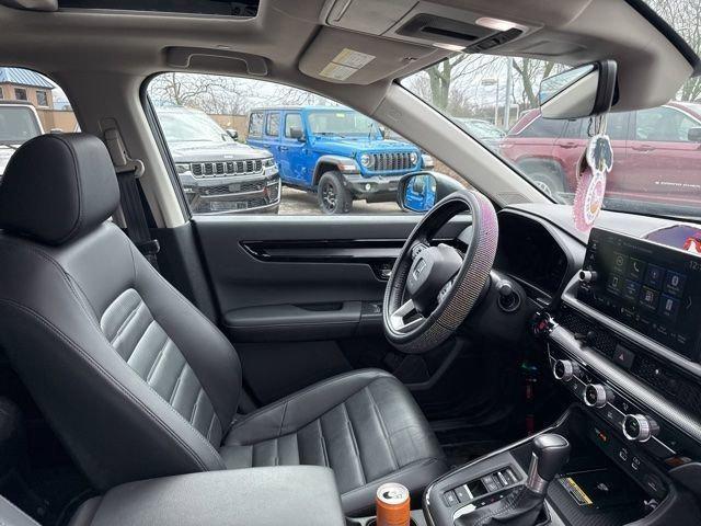 used 2025 Honda CR-V car, priced at $34,968