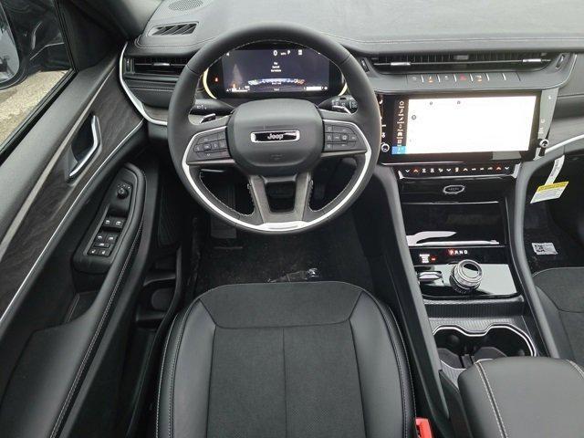 new 2026 Jeep Grand Cherokee car, priced at $45,580