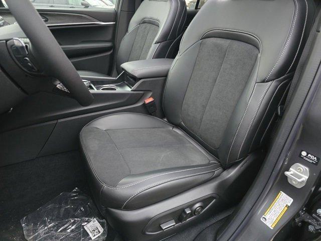 new 2026 Jeep Grand Cherokee car, priced at $45,580