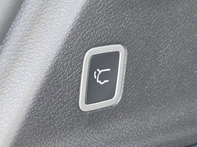 new 2026 Chrysler Pacifica car, priced at $38,000