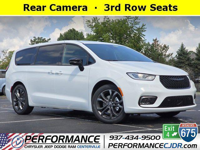 new 2026 Chrysler Pacifica car, priced at $39,257