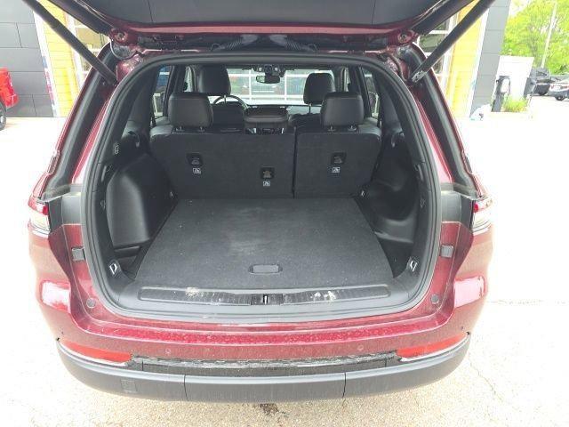 used 2024 Jeep Grand Cherokee car, priced at $35,947