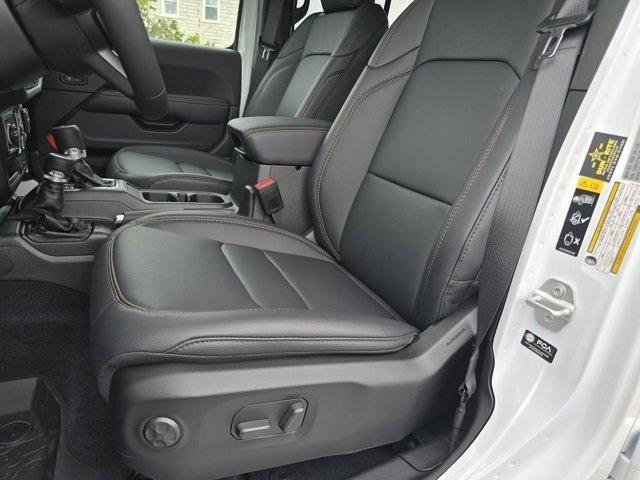 new 2025 Jeep Gladiator car, priced at $43,707