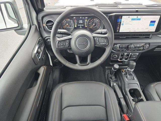 new 2025 Jeep Gladiator car, priced at $43,707
