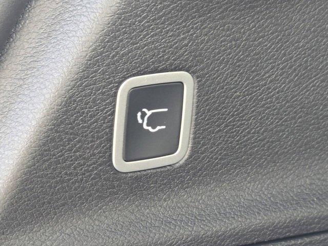 new 2026 Chrysler Pacifica car, priced at $40,879