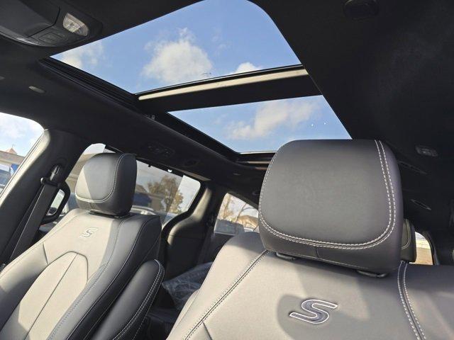 new 2026 Chrysler Pacifica car, priced at $43,930