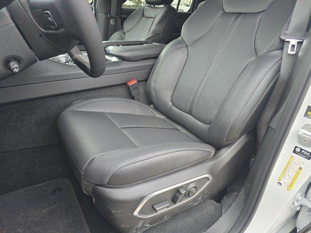 new 2026 Jeep Grand Wagoneer L car, priced at $69,182