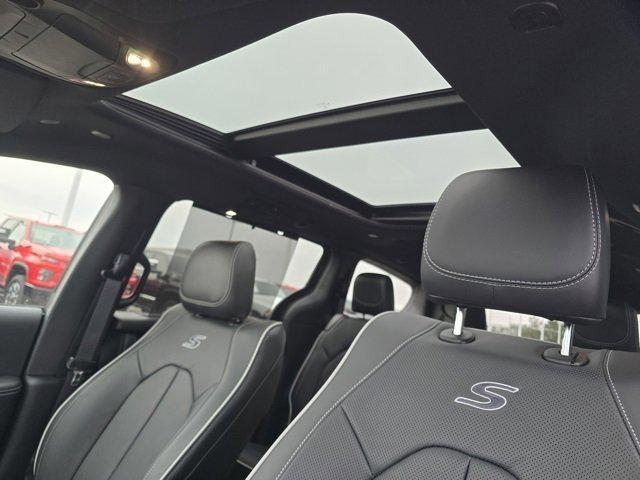 new 2026 Chrysler Pacifica car, priced at $48,116