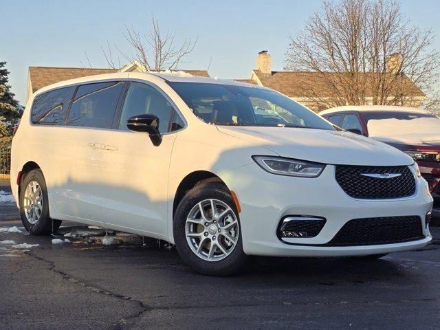 new 2026 Chrysler Pacifica car, priced at $39,562