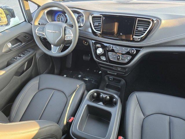 new 2026 Chrysler Pacifica car, priced at $39,562
