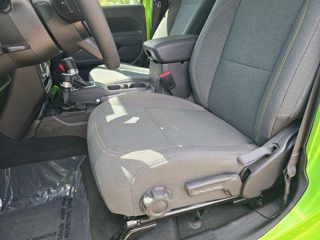 used 2025 Jeep Gladiator car, priced at $35,381