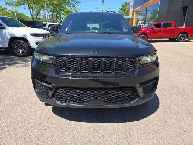 used 2024 Jeep Grand Cherokee car, priced at $35,361