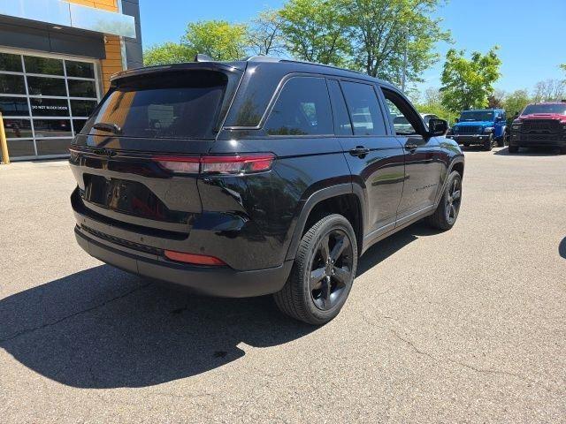 used 2024 Jeep Grand Cherokee car, priced at $35,361