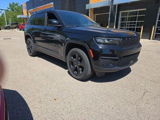 used 2024 Jeep Grand Cherokee car, priced at $35,361