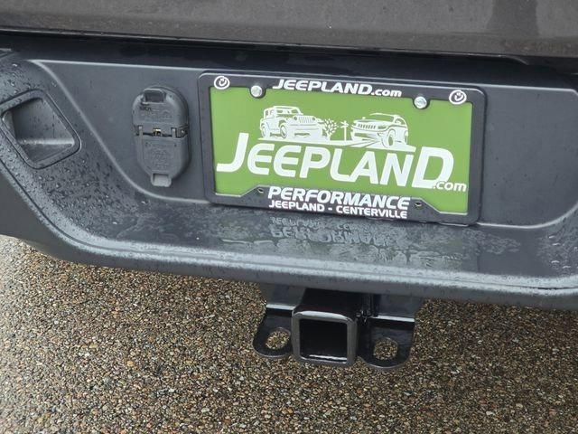 used 2020 Jeep Gladiator car, priced at $21,123