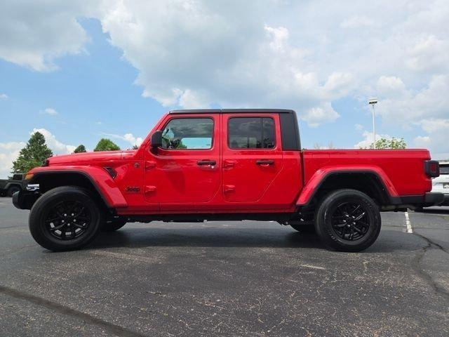 used 2022 Jeep Gladiator car, priced at $30,182
