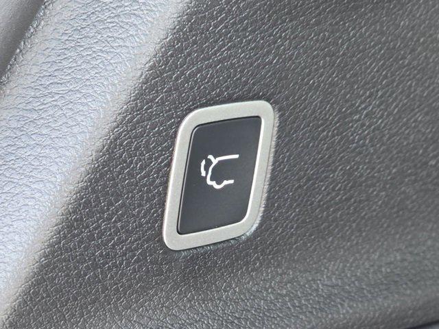 new 2026 Chrysler Pacifica car, priced at $40,257