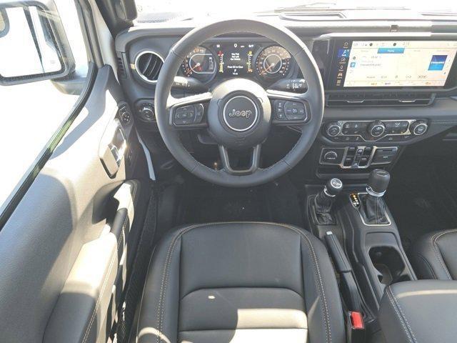 new 2025 Jeep Gladiator car, priced at $42,617