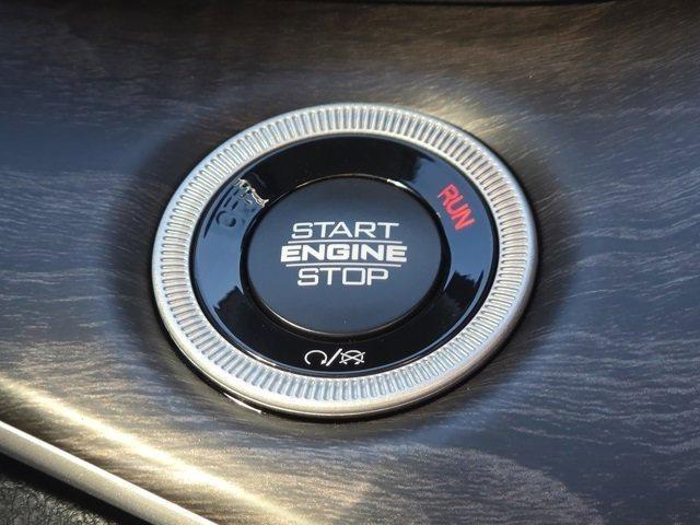 new 2025 Jeep Grand Cherokee car, priced at $45,800