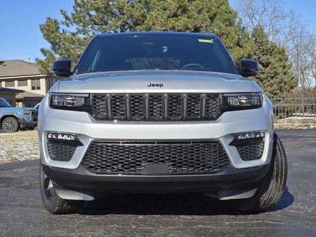 new 2025 Jeep Grand Cherokee car, priced at $45,800